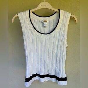 Women’s sleeveless blouse